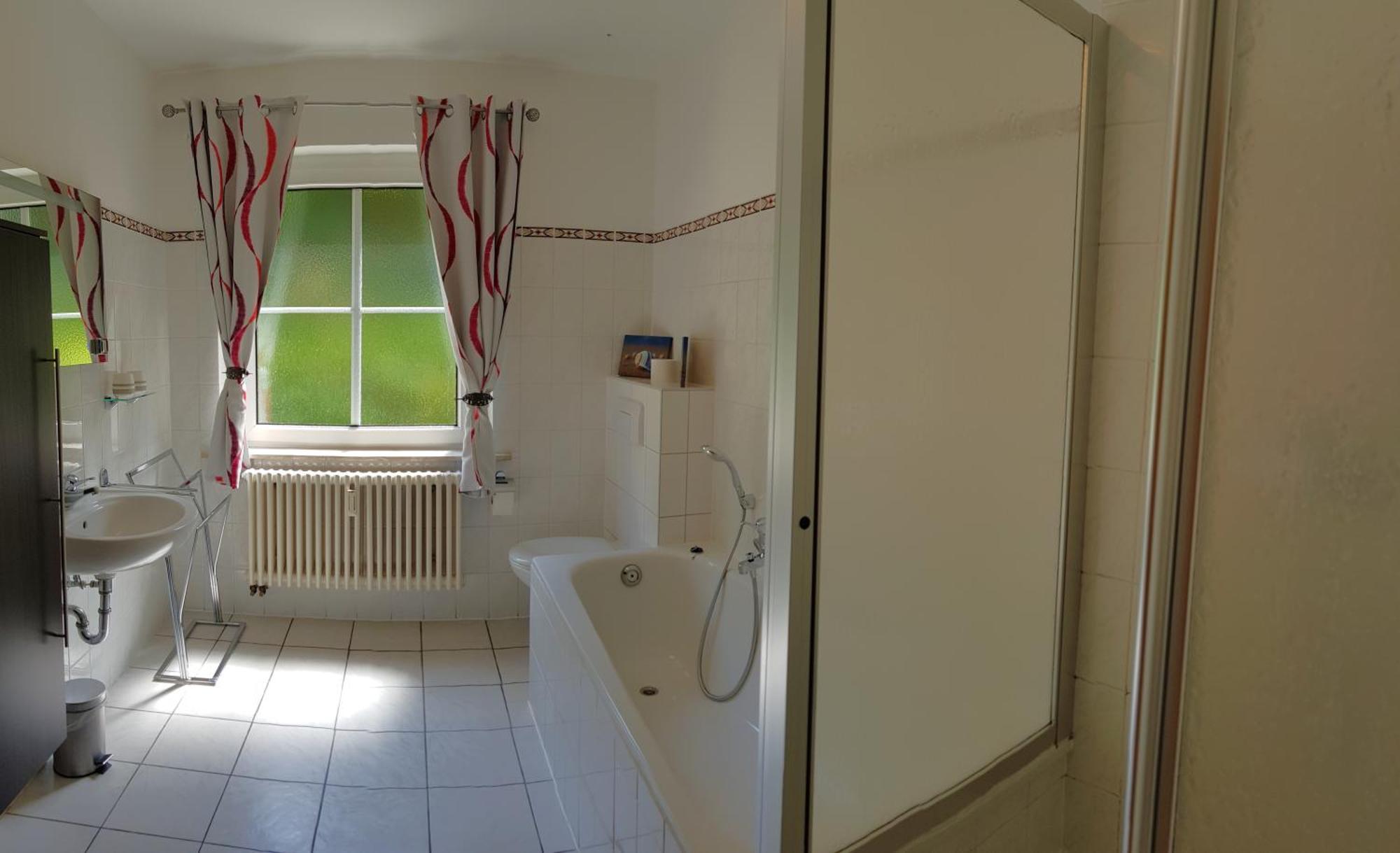 Ferienwohnungen Villa Goldbrunnen 巴特埃尔斯特 外观 照片